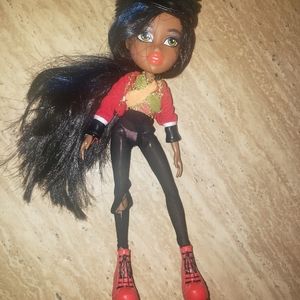 Bratz Study Abroad Doll- Sasha